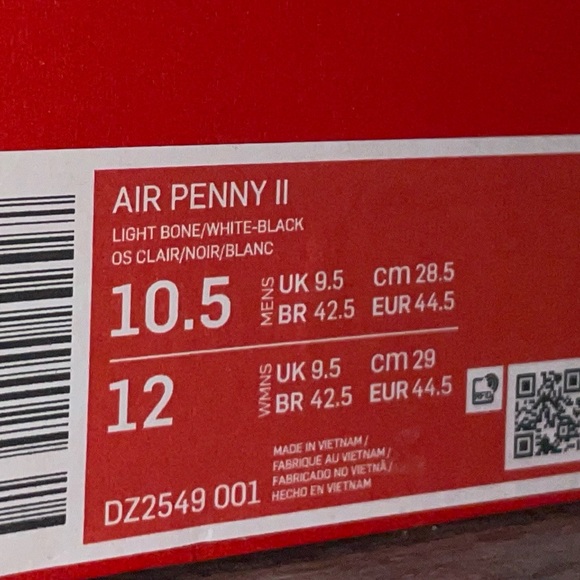Nike Air Penny II 
Great condition; only worn twice. Basically new!!! - Picture 2 of 8